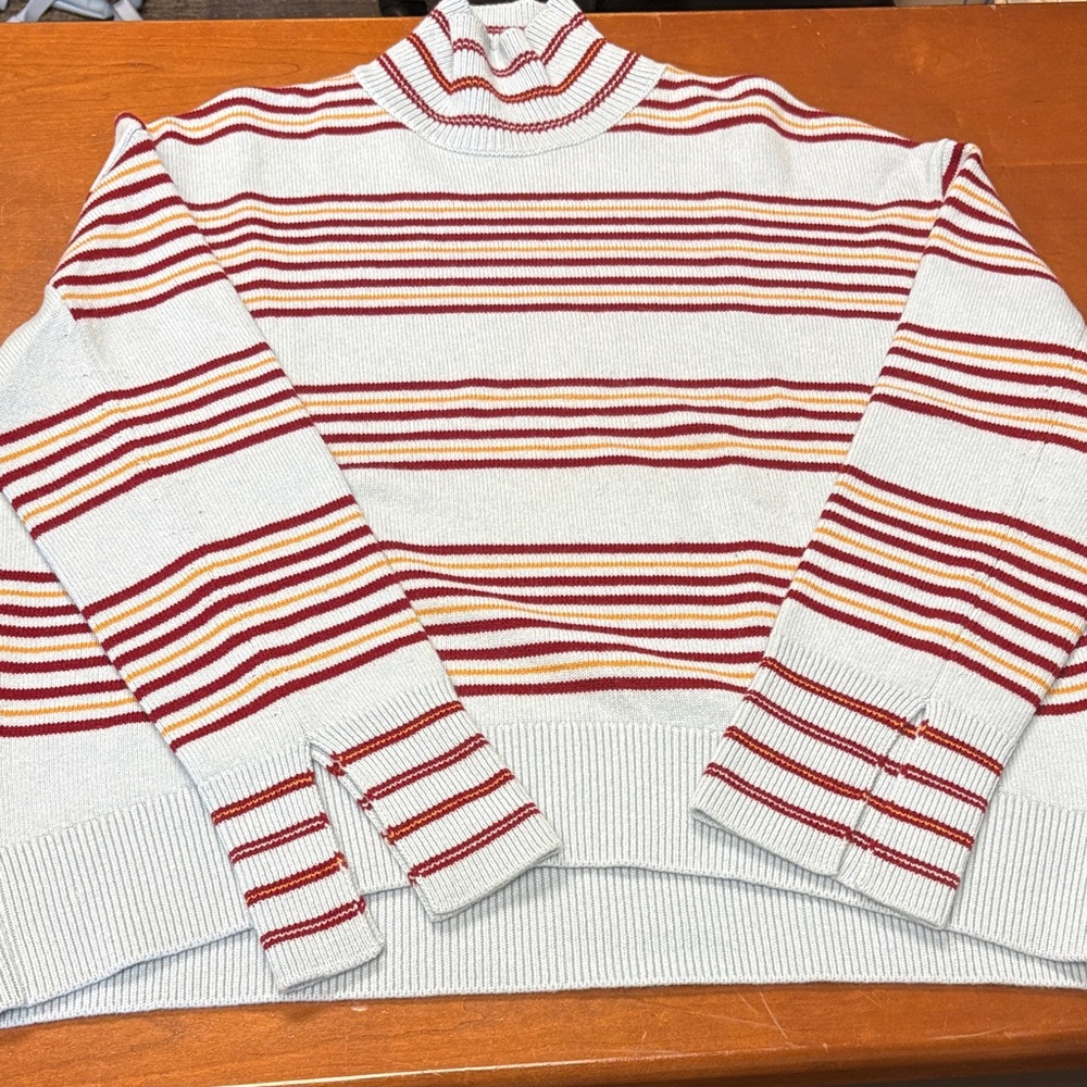 Chic Wool Striped Turtleneck Sweater in Red and Cream